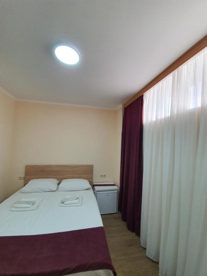 Blossom Hotel Батуми Экстерьер фото