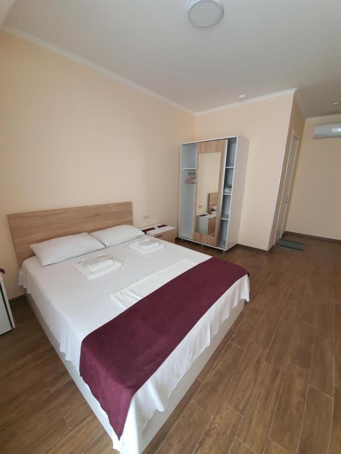 Blossom Hotel Батуми Экстерьер фото
