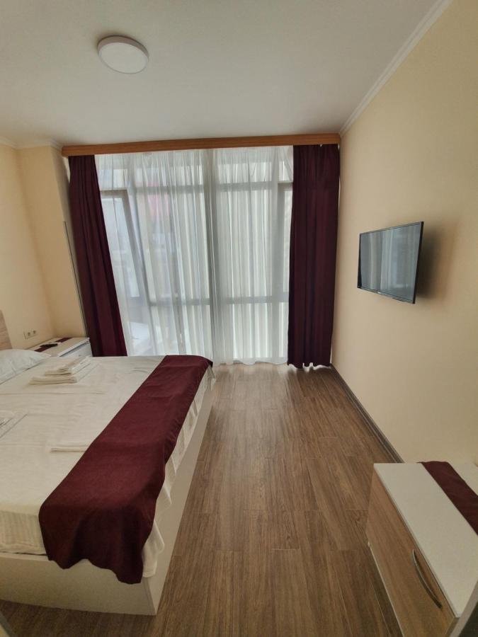 Blossom Hotel Батуми Экстерьер фото