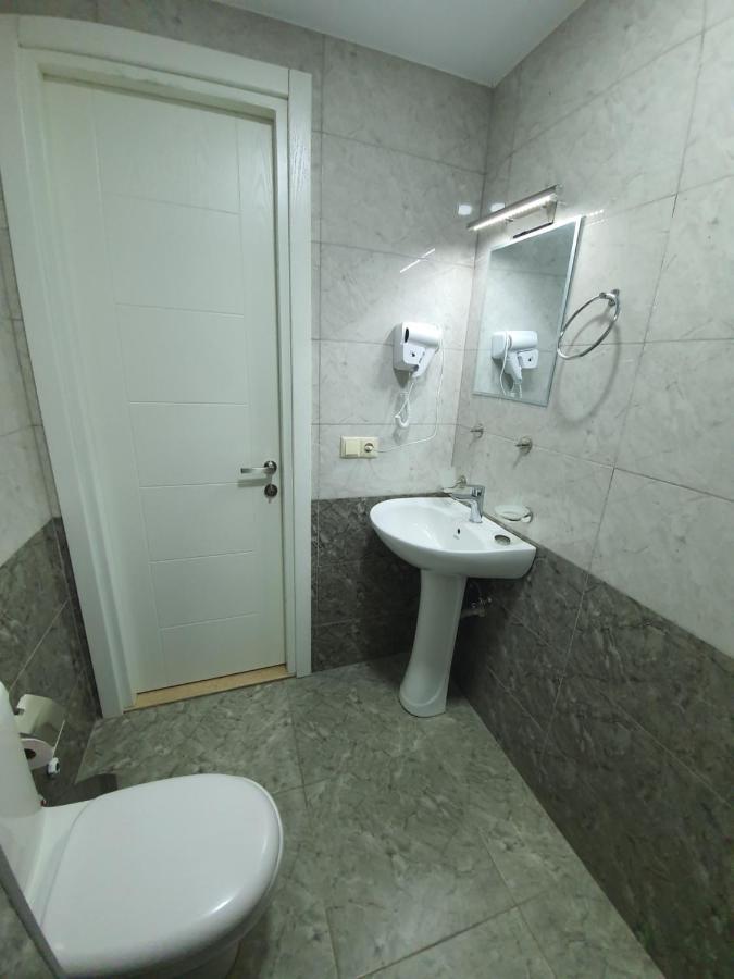 Blossom Hotel Батуми Экстерьер фото