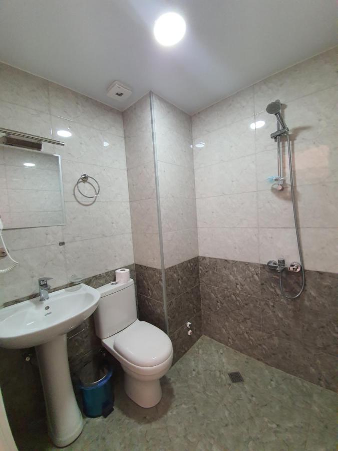 Blossom Hotel Батуми Экстерьер фото