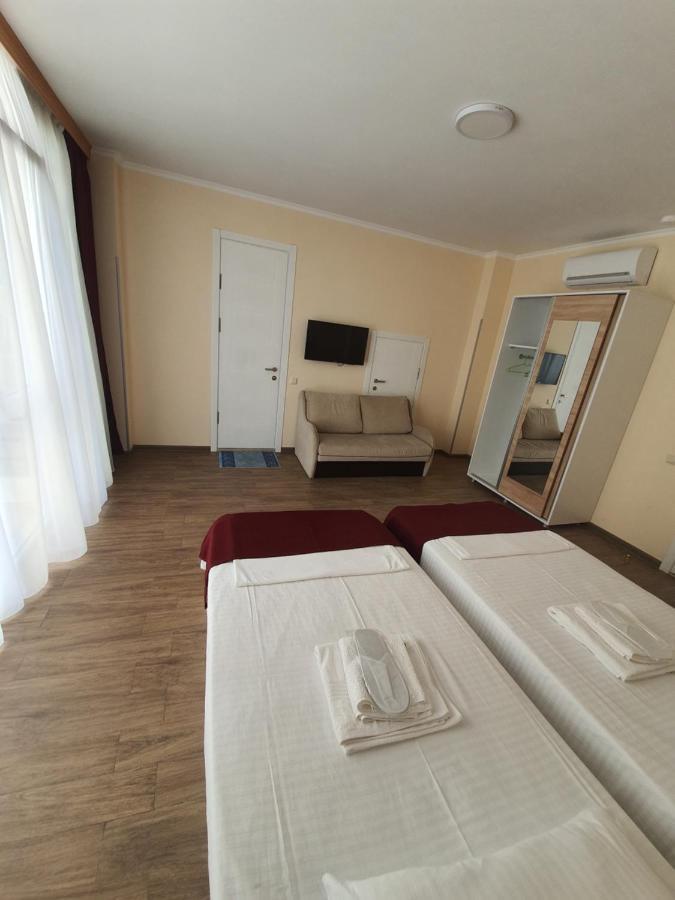 Blossom Hotel Батуми Экстерьер фото