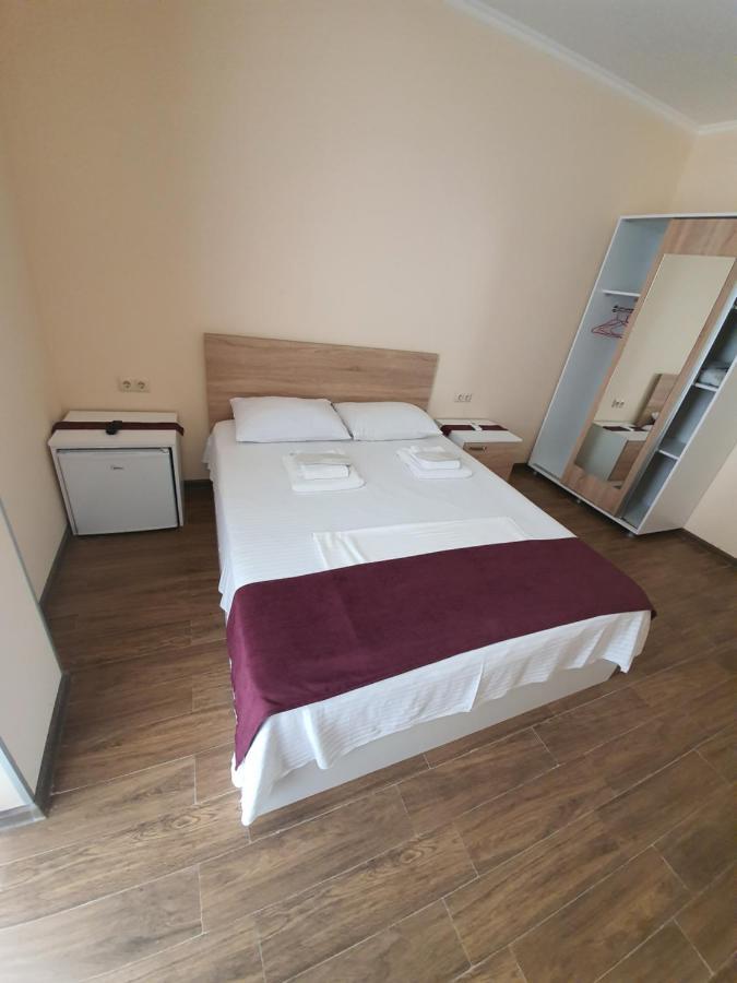 Blossom Hotel Батуми Экстерьер фото