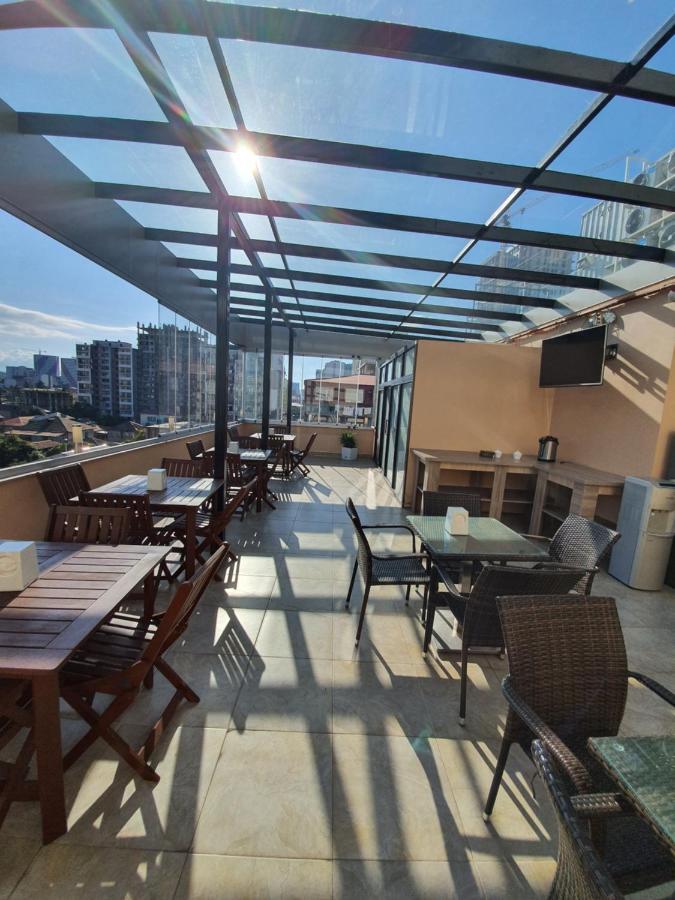 Blossom Hotel Батуми Экстерьер фото